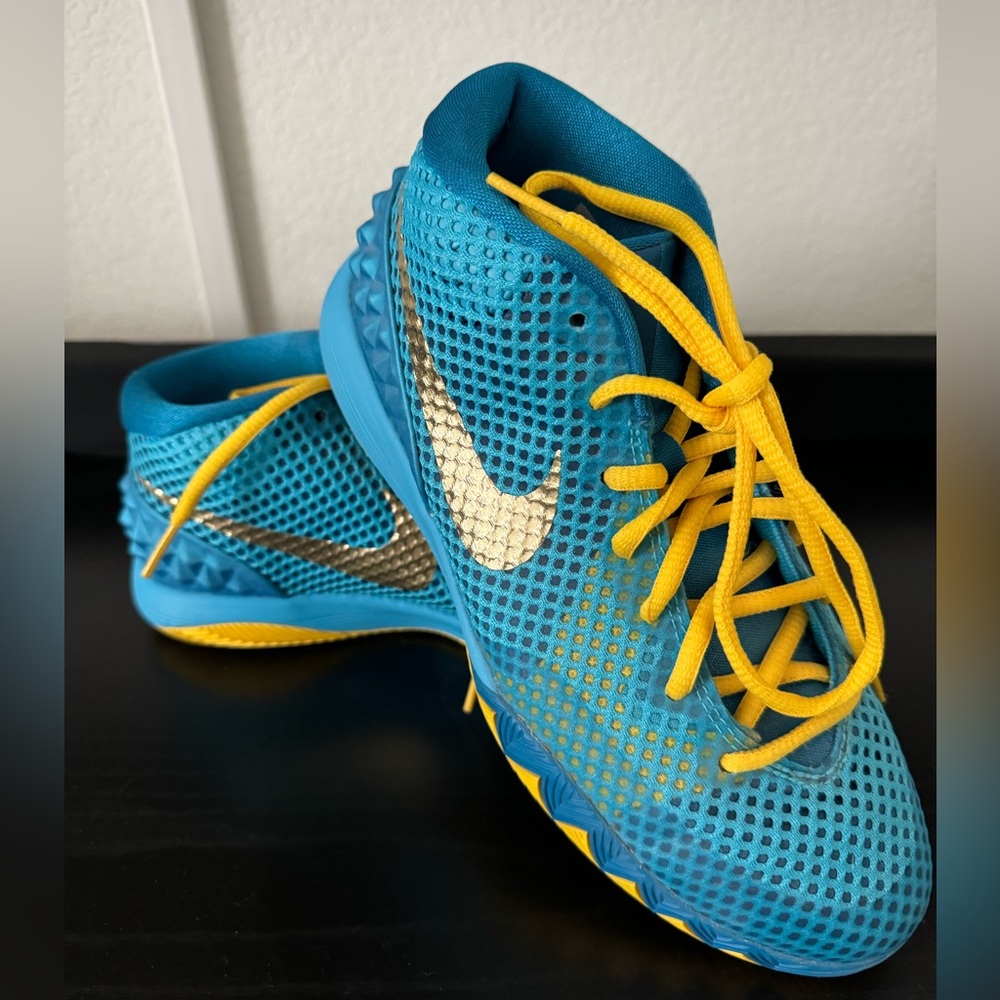 Kyrie 1 shoes